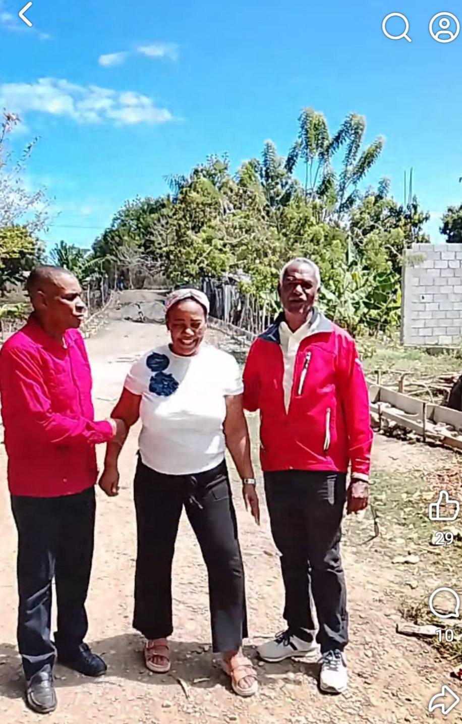 Continuamos en Aceras y Contenes enel Sector de La Yoya